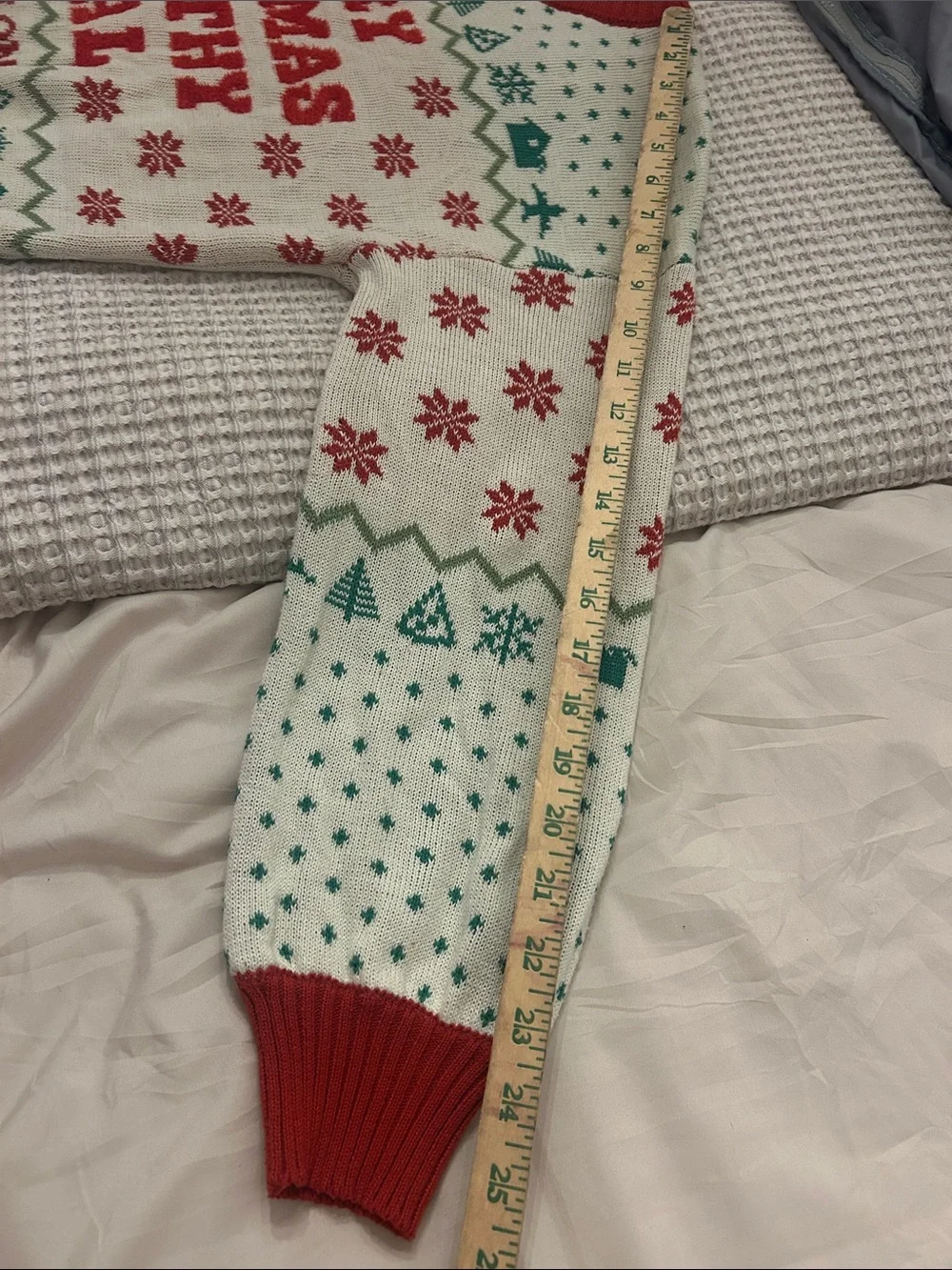 LG Red & Cream 'Merry Christmas A Filthy Animal' Holiday Sweater